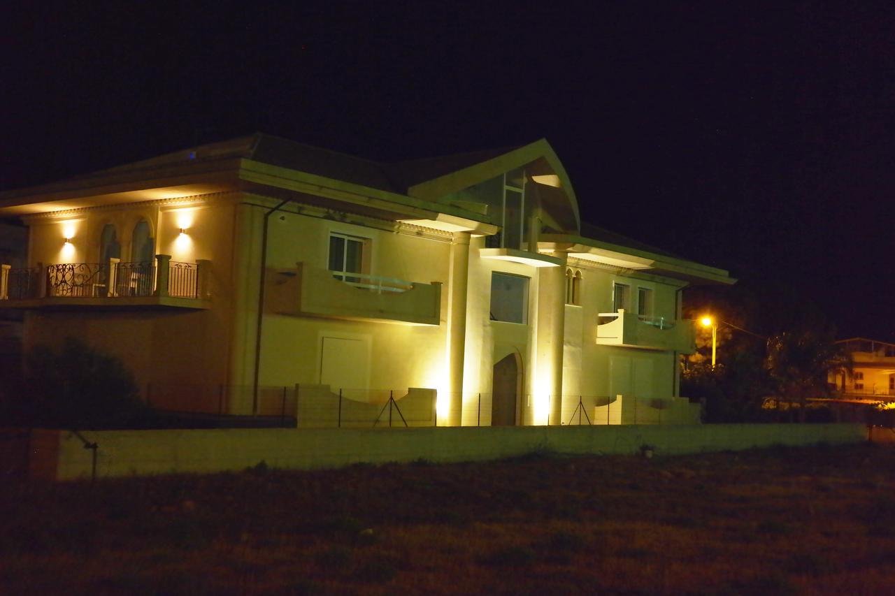 Ermes Bed & Breakfast Авола Екстериор снимка