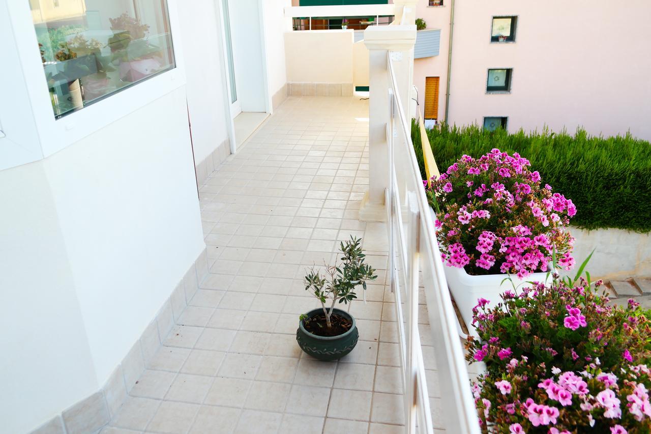 Ermes Bed & Breakfast Авола Екстериор снимка