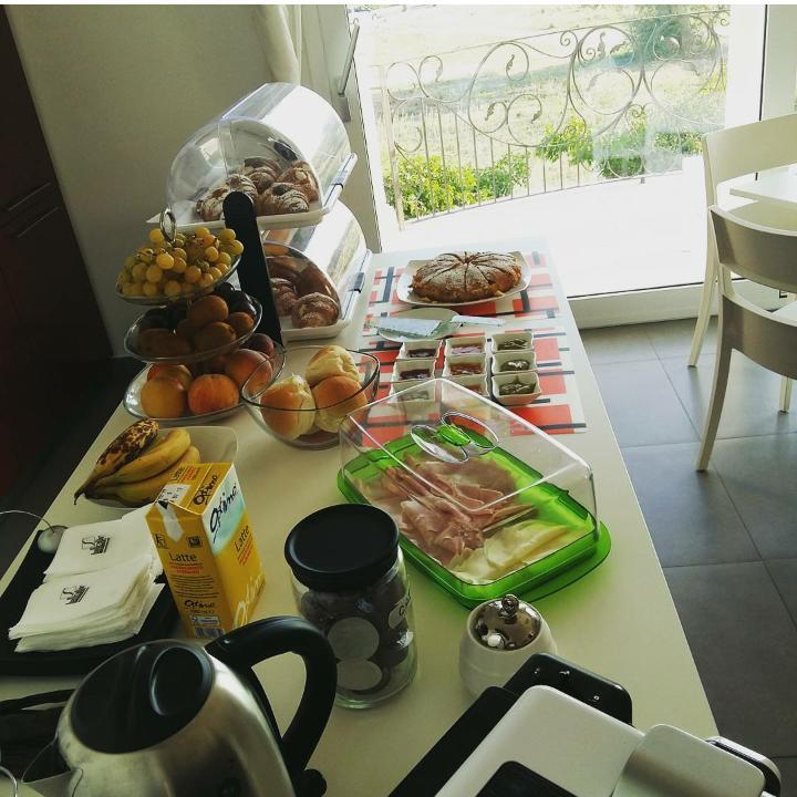 Ermes Bed & Breakfast Авола Екстериор снимка