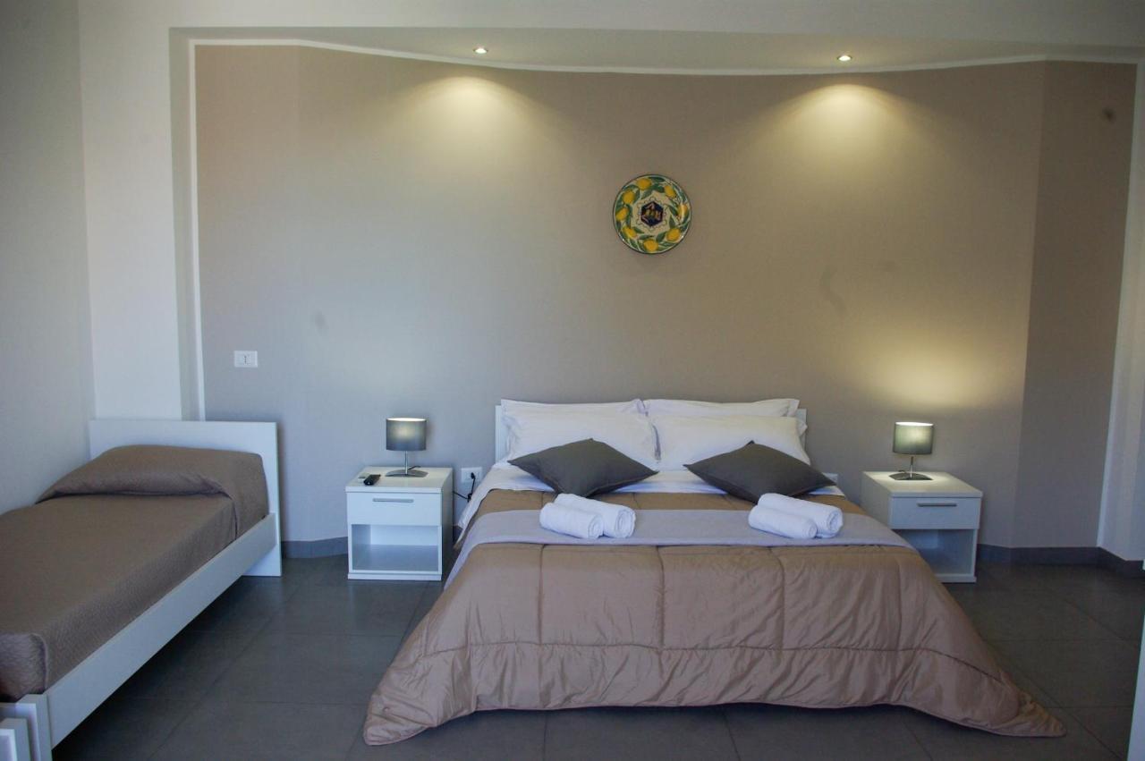Ermes Bed & Breakfast Авола Екстериор снимка